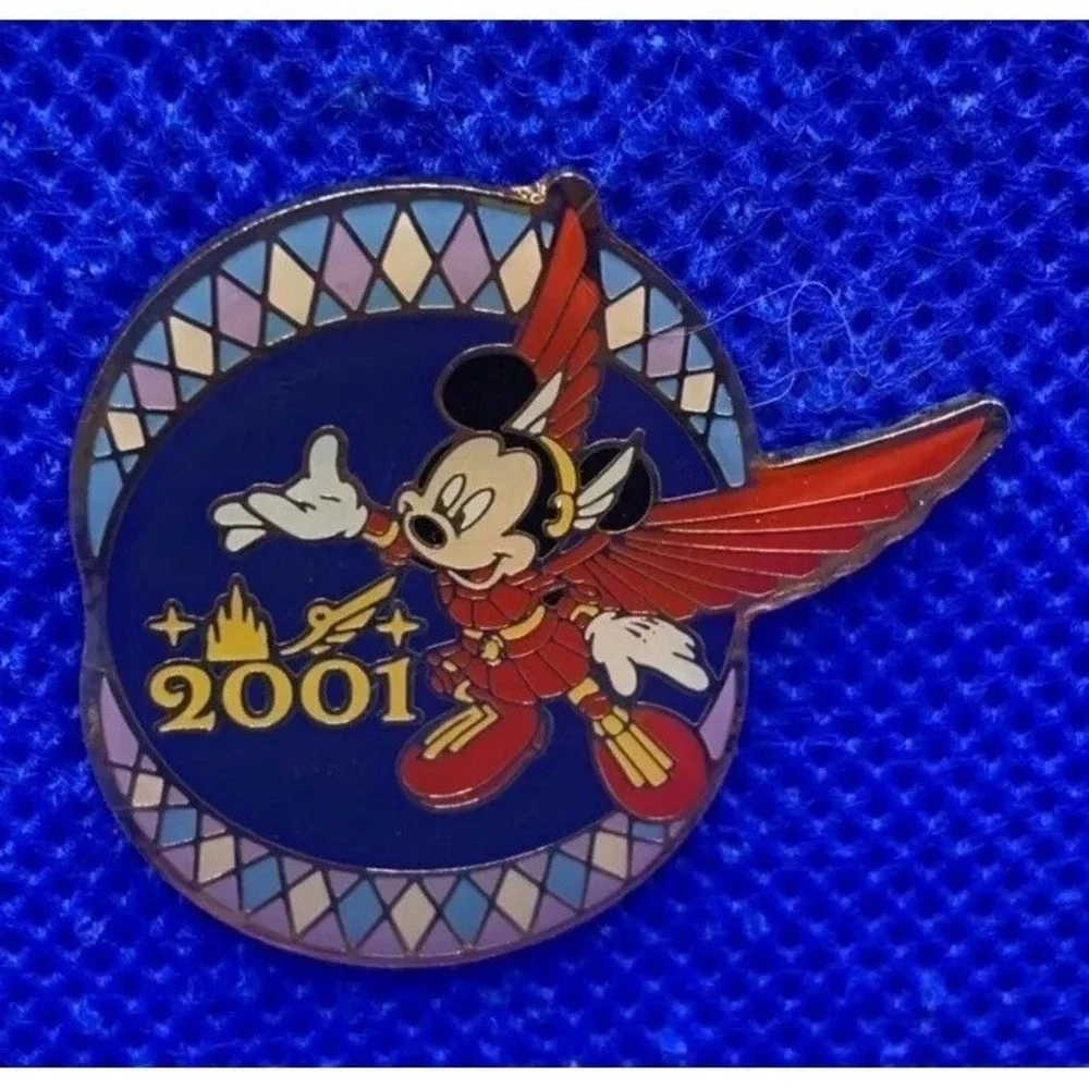2001 Tokyo Disneyland Greek Mickey Mouse Disney Metal Trading pin Japan RARE